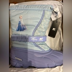 Disney Sorel Girls (Youth) boots new in box size 6